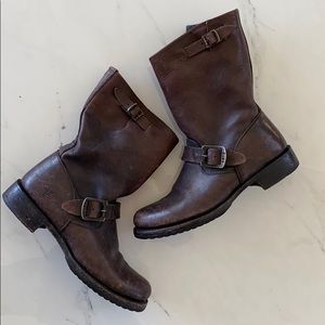 Frye Veronica slouch short dark brown boot